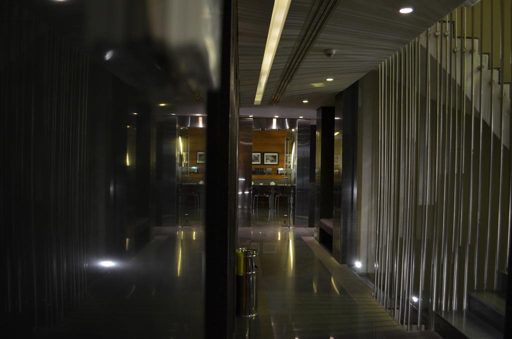Warwick Stone 55 Hotel Beirut Exterior foto