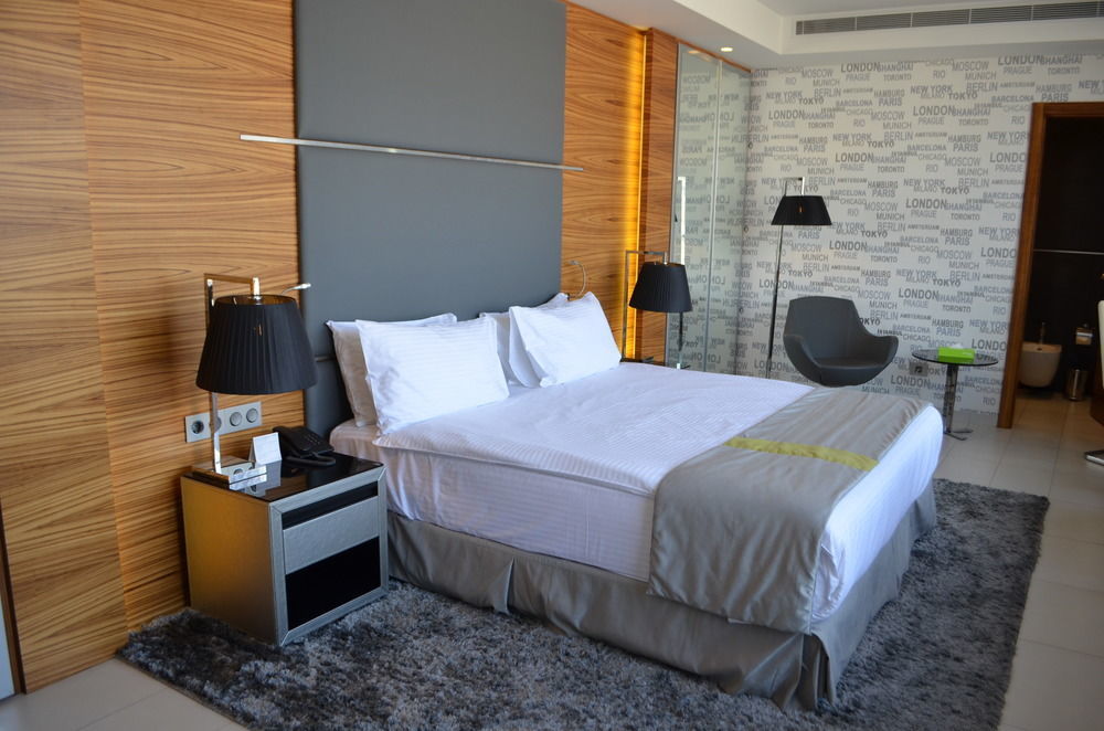 Warwick Stone 55 Hotel Beirut Exterior foto