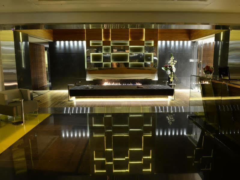 Warwick Stone 55 Hotel Beirut Exterior foto